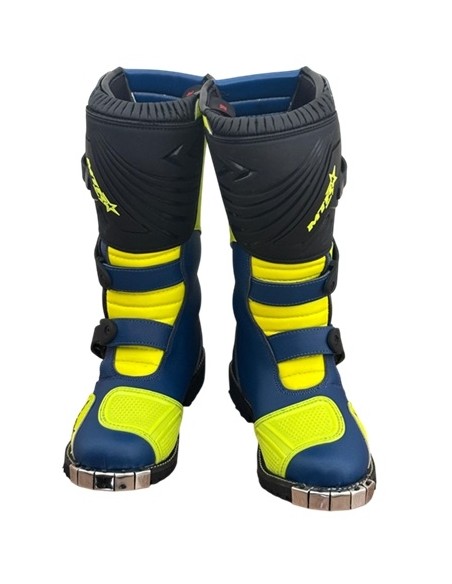Boots off road blue settlement
