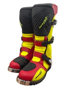 Boots off road red