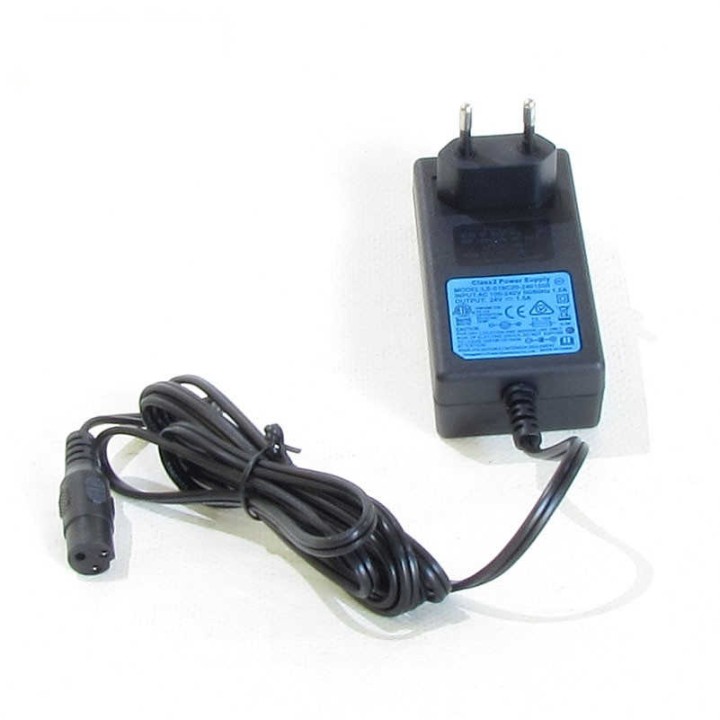 Cargador Batería Hembra 24V 1.5Ah